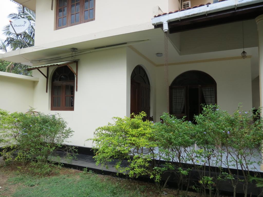 Bolonghes Homestay Negombo Exterior foto